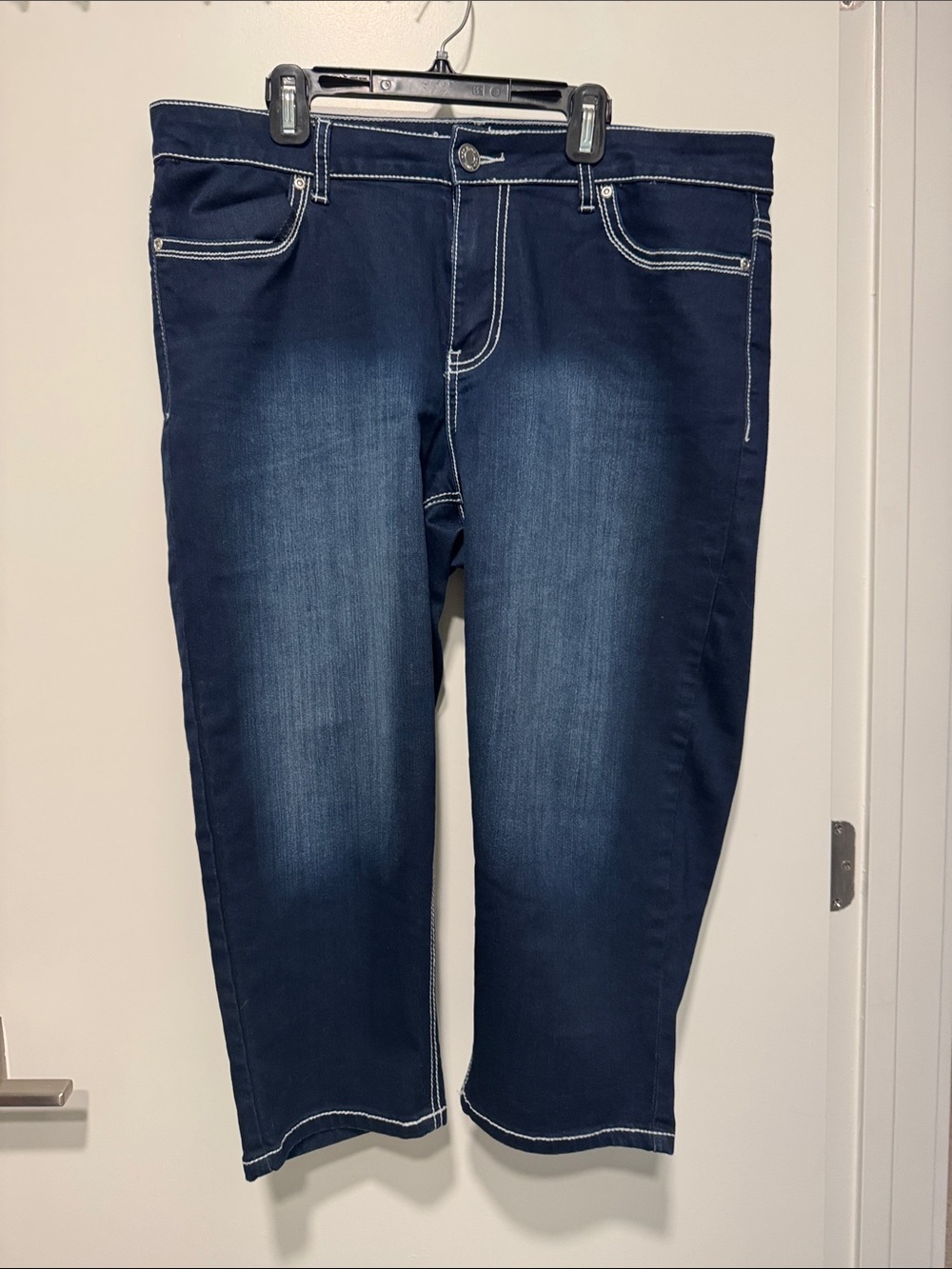Classic Dark Capri, white stitched stretch jeans